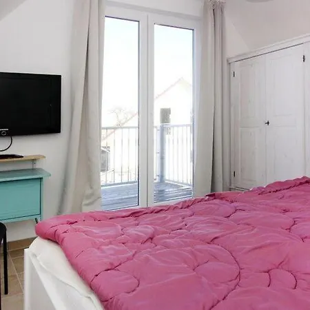 Ferienhaus, *